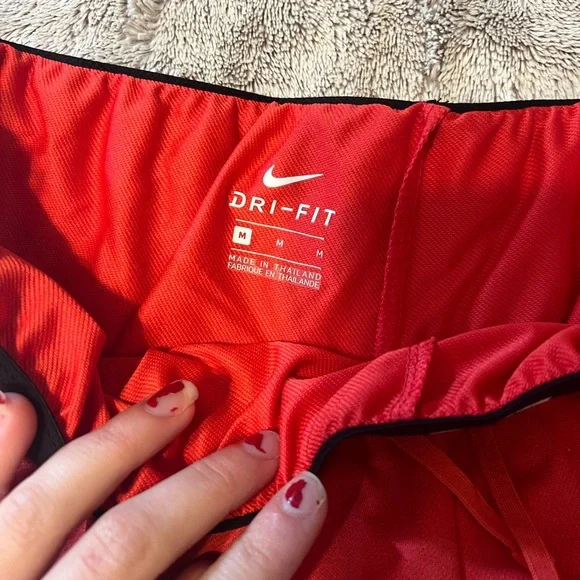 Nike fold over dri fit shorts - Picture 5 of 7